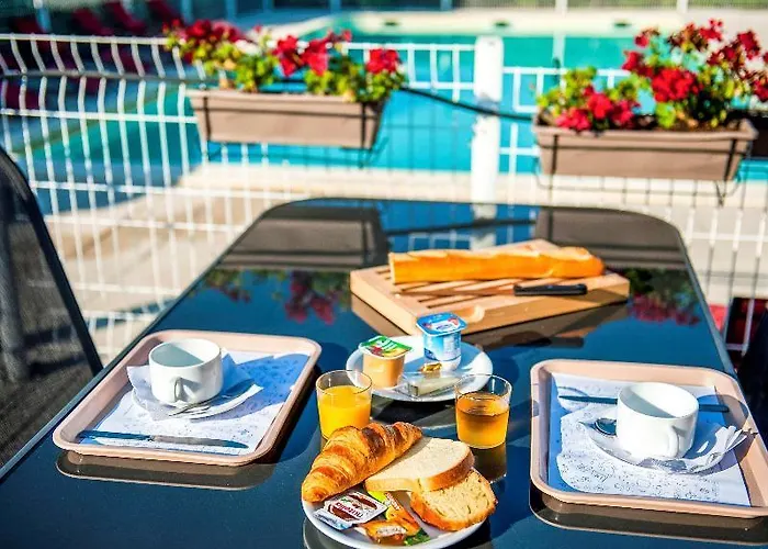 Hotel Ibis Budget Centre 2*